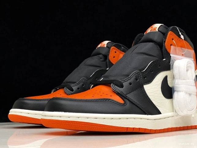 Chep Onekick OW Jordan 1 AJ1 x Off-Louis Air AQ0818-158 0715